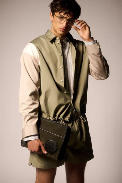 Look 11
